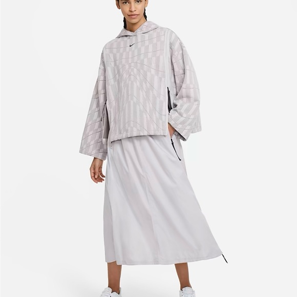 Womens Nike Tech - Picture 4 of 4